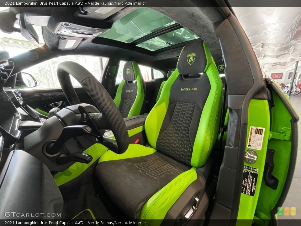 Verde Faunus/Nero Ade 2021 Lamborghini Urus Interiors