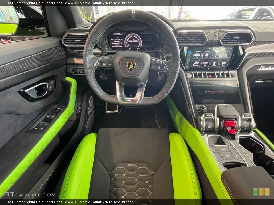 Verde Faunus/Nero Ade Interior Controls for the 2021 Lamborghini Urus Pearl Capsule AWD #143090291