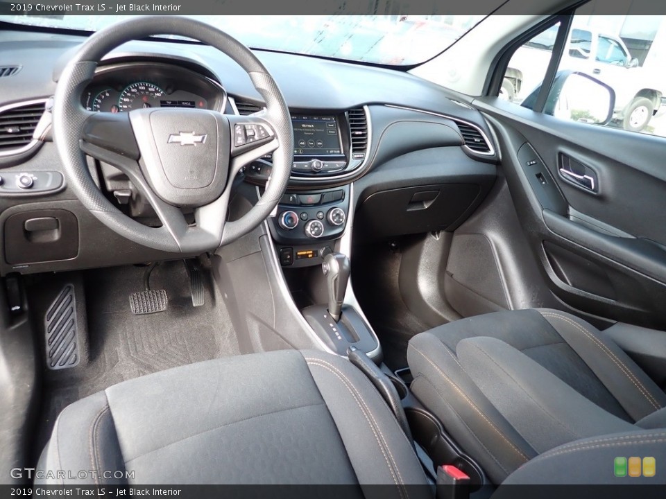 Jet Black Interior Photo for the 2019 Chevrolet Trax LS #143098281