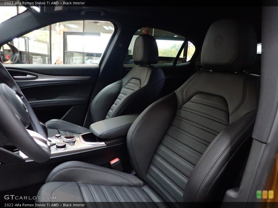 Black Interior Photo for the 2022 Alfa Romeo Stelvio Ti AWD #143113357