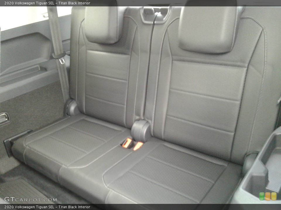Titan Black Interior Rear Seat for the 2020 Volkswagen Tiguan SEL #143114035