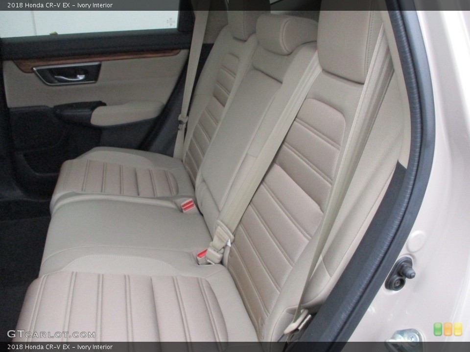 Ivory Interior Rear Seat for the 2018 Honda CR-V EX #143116966