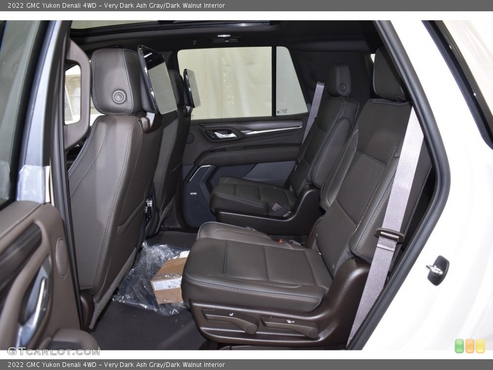 Very Dark Ash Gray/Dark Walnut Interior Rear Seat for the 2022 GMC Yukon Denali 4WD #143136708