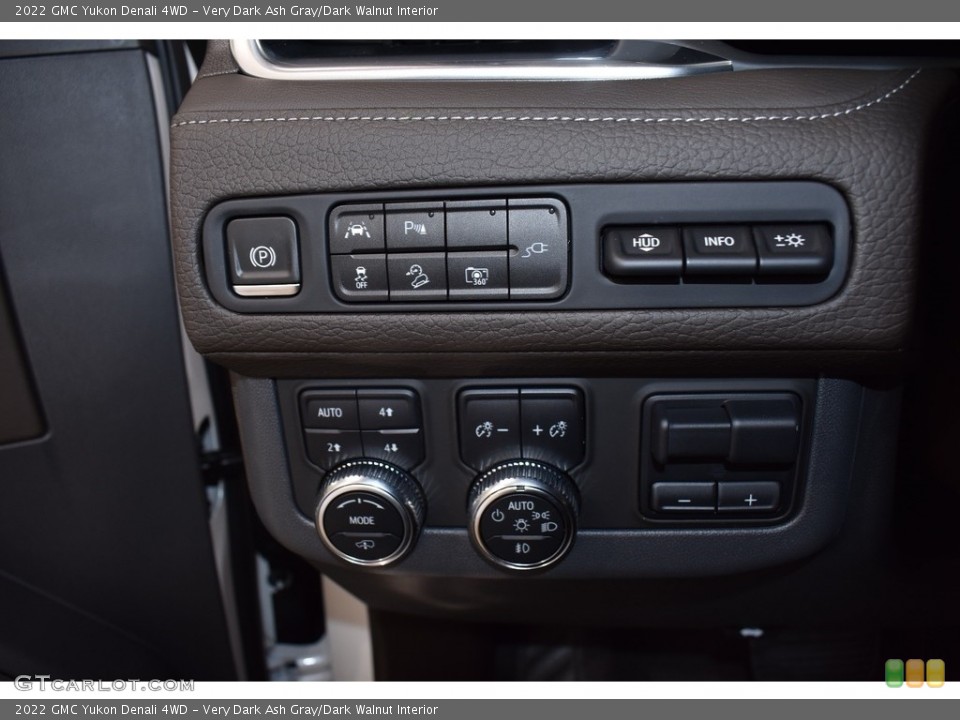 Very Dark Ash Gray/Dark Walnut Interior Controls for the 2022 GMC Yukon Denali 4WD #143136795