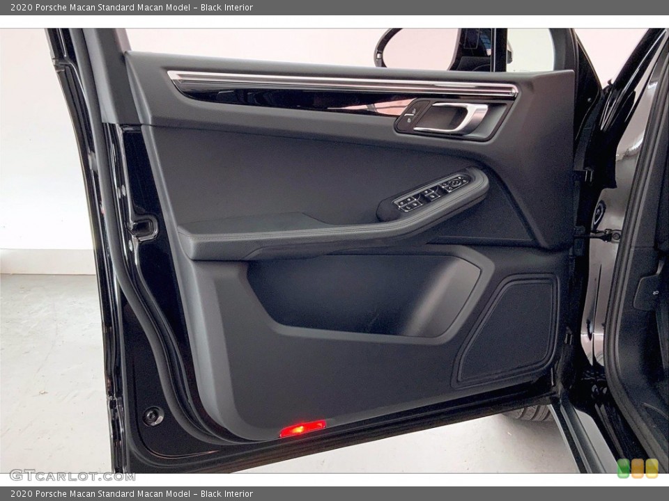 Black Interior Door Panel for the 2020 Porsche Macan  #143166075