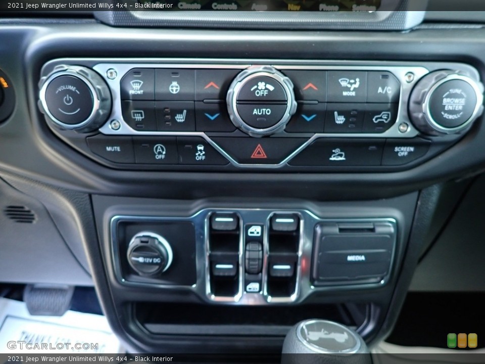 Black Interior Controls for the 2021 Jeep Wrangler Unlimited Willys 4x4 #143182402