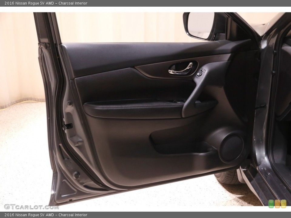Charcoal Interior Door Panel for the 2016 Nissan Rogue SV AWD #143190207