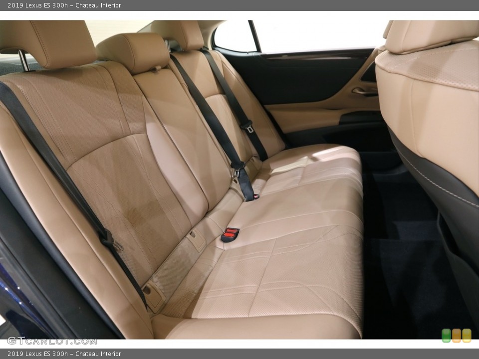 Chateau Interior Rear Seat for the 2019 Lexus ES 300h #143234114