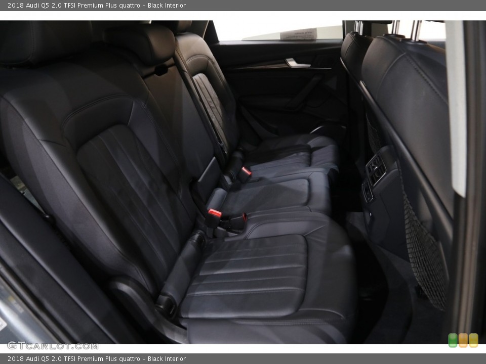 Black Interior Rear Seat for the 2018 Audi Q5 2.0 TFSI Premium Plus quattro #143251208