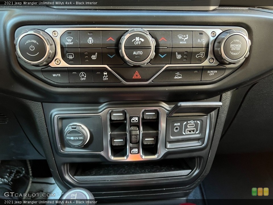 Black Interior Controls for the 2021 Jeep Wrangler Unlimited Willys 4x4 #143252150