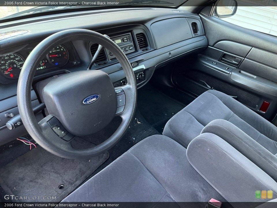 Charcoal Black Interior Photo for the 2006 Ford Crown Victoria Police Interceptor #143252258