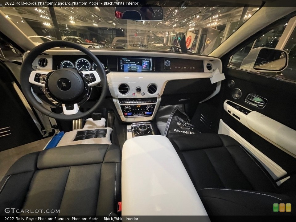 Black/White Interior Dashboard for the 2022 Rolls-Royce Phantom  #143290173