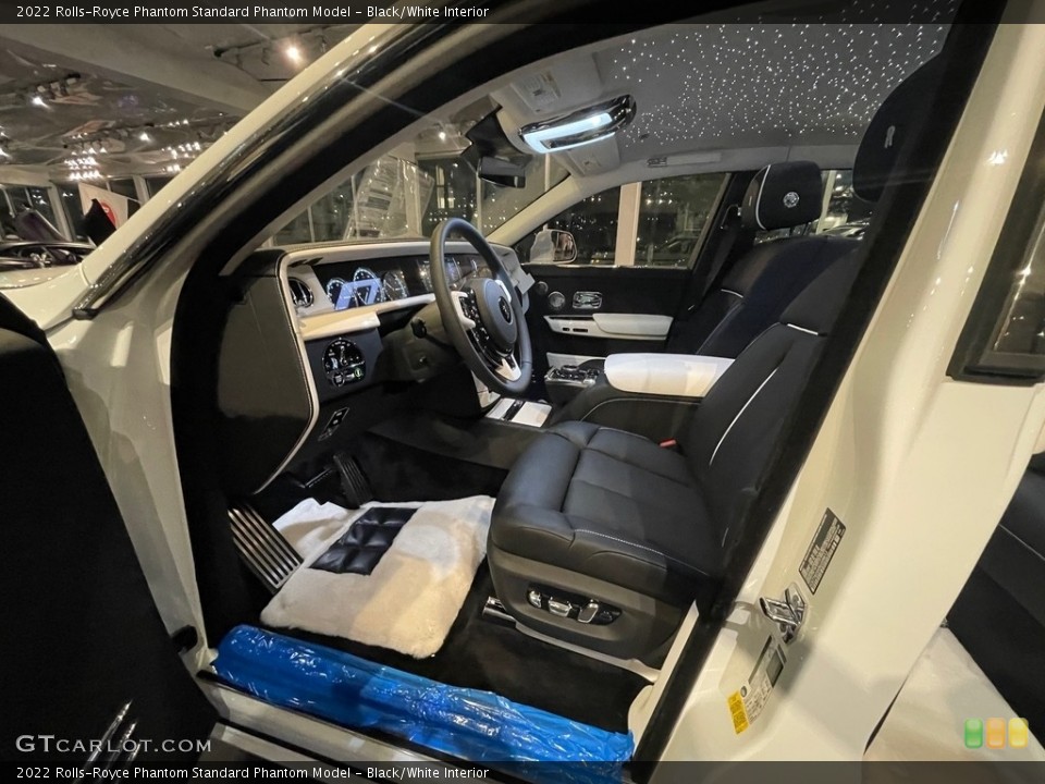 Black/White Interior Front Seat for the 2022 Rolls-Royce Phantom  #143290218
