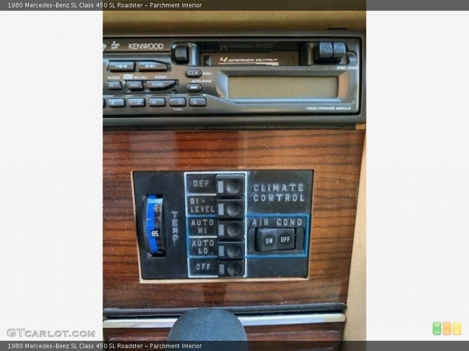 Parchment Interior Controls for the 1980 Mercedes-Benz SL Class 450 SL Roadster #143316680