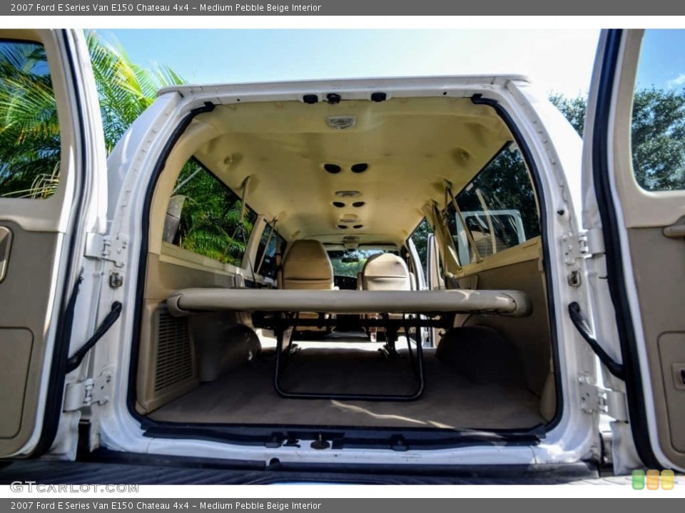 Medium Pebble Beige 2007 Ford E Series Van Interiors