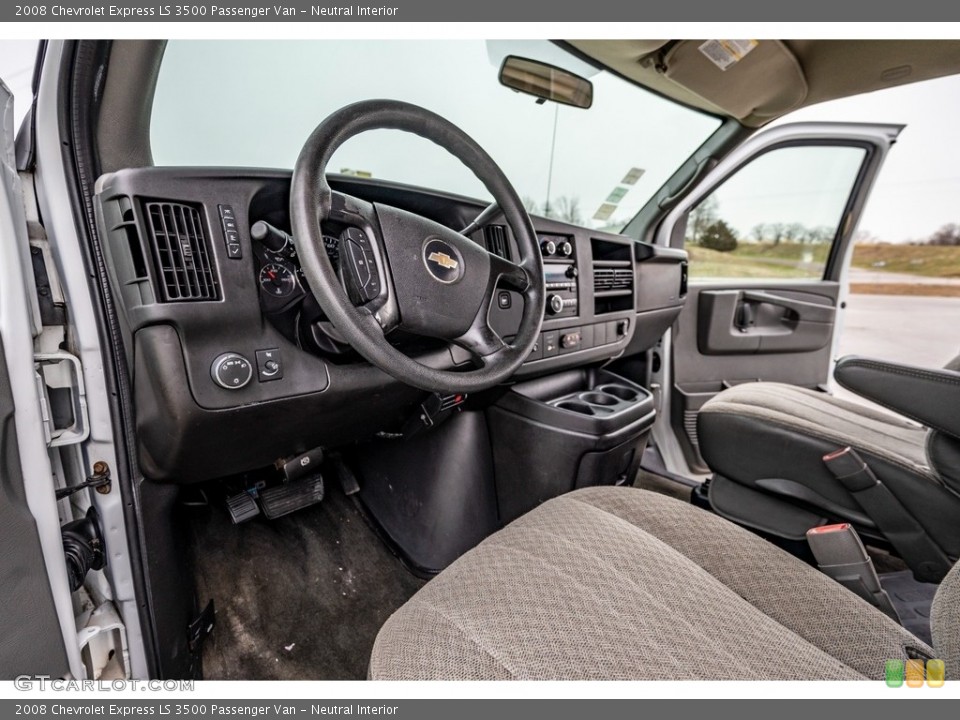 Neutral Interior Photo for the 2008 Chevrolet Express LS 3500 Passenger Van #143373395
