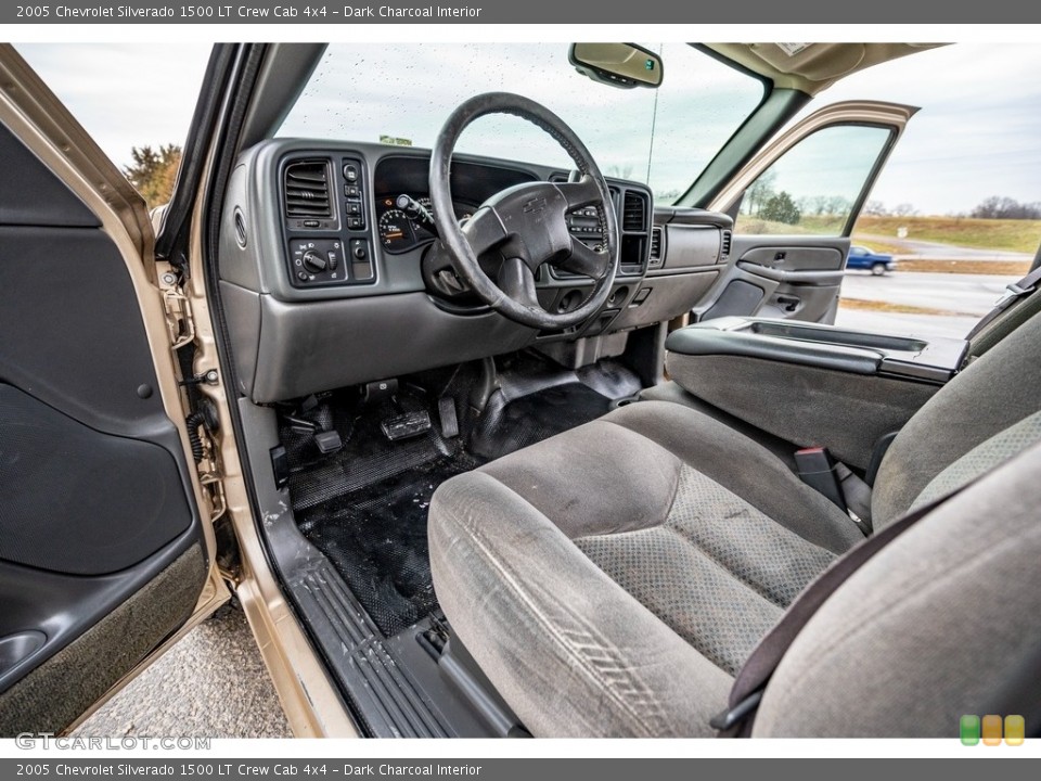 Dark Charcoal Interior Photo for the 2005 Chevrolet Silverado 1500 LT Crew Cab 4x4 #143392778