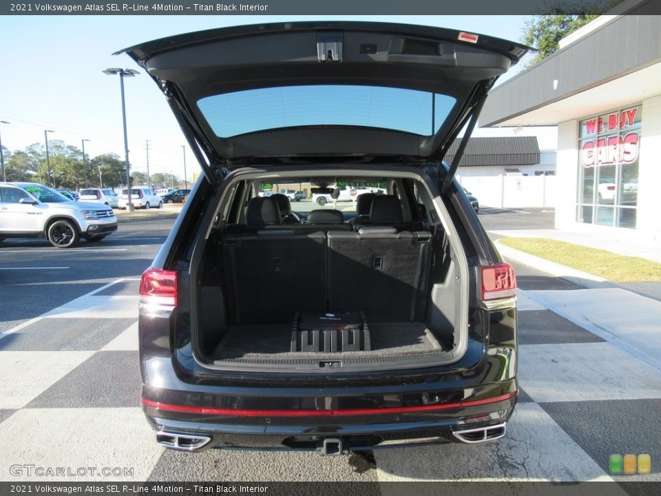 Titan Black Interior Trunk for the 2021 Volkswagen Atlas SEL R-Line 4Motion #143435379