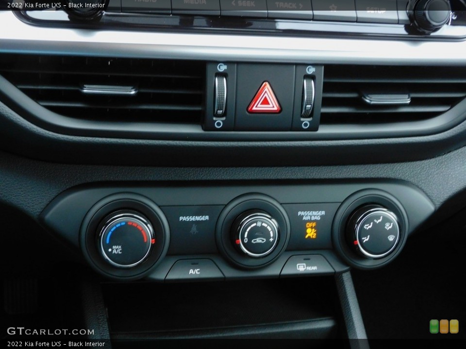 Black Interior Controls for the 2022 Kia Forte LXS #143455812