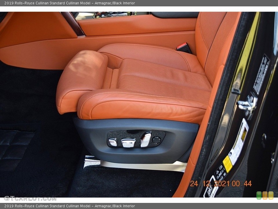 Armagnac/Black Interior Front Seat for the 2019 Rolls-Royce Cullinan  #143469989