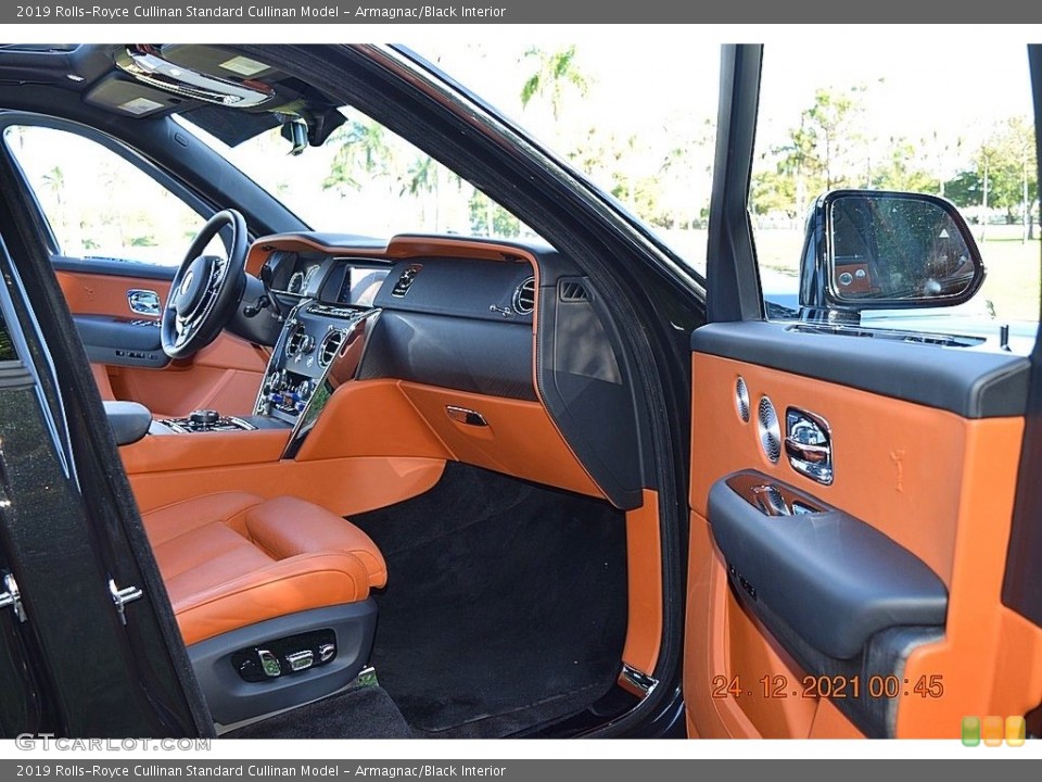 Armagnac/Black 2019 Rolls-Royce Cullinan Interiors