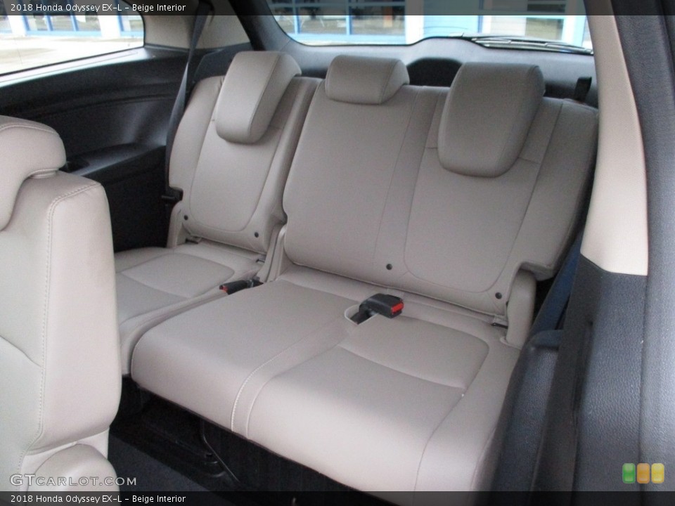 Beige Interior Rear Seat for the 2018 Honda Odyssey EX-L #143495076