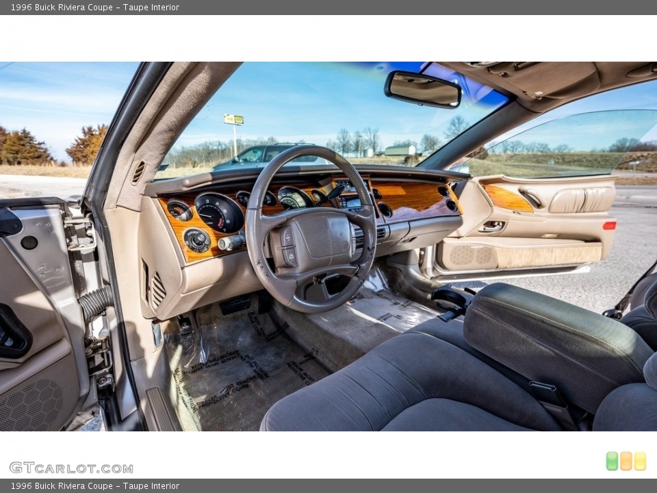 Taupe Interior Photo for the 1996 Buick Riviera Coupe #143544208