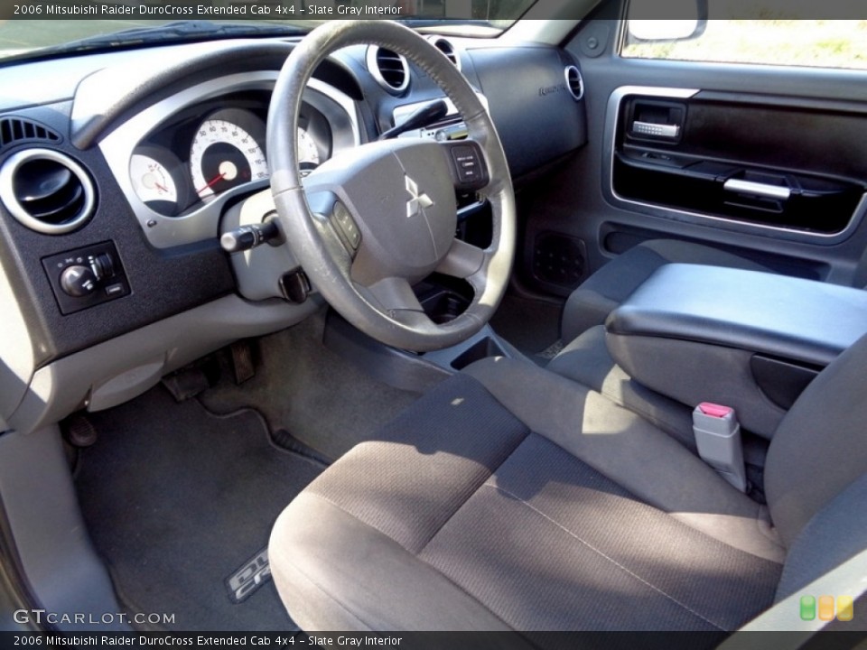 Slate Gray 2006 Mitsubishi Raider Interiors