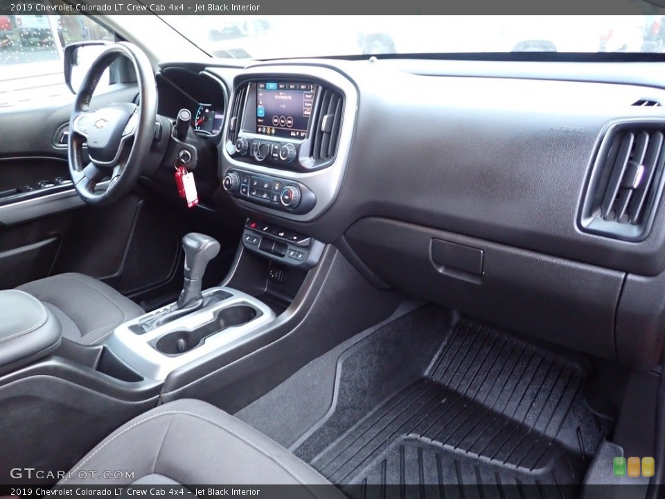 Jet Black Interior Dashboard for the 2019 Chevrolet Colorado LT Crew Cab 4x4 #143562952