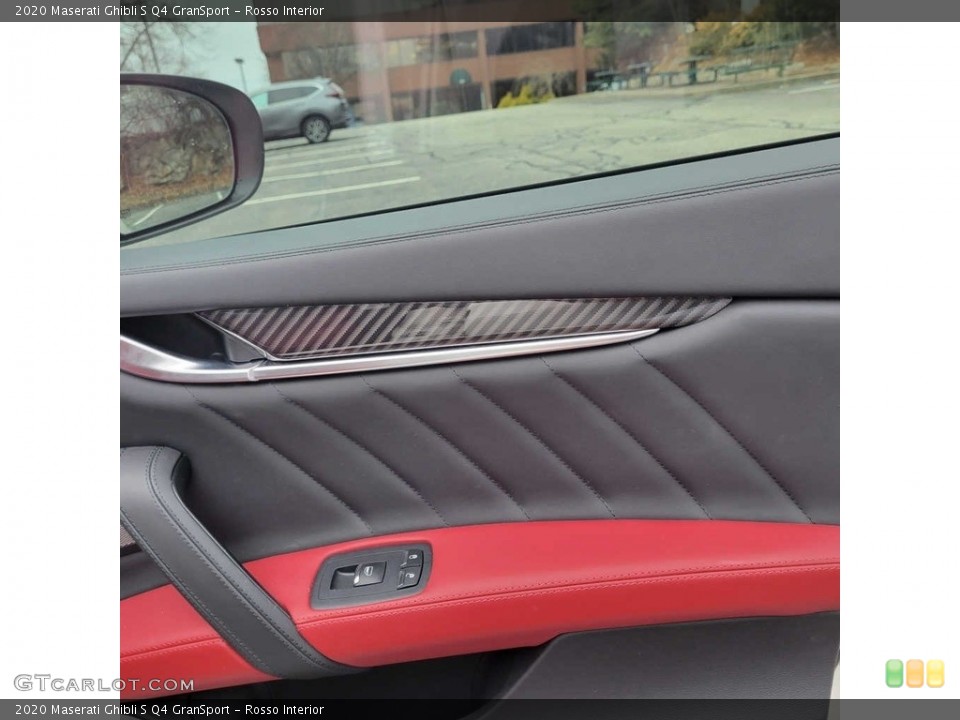 Rosso Interior Door Panel for the 2020 Maserati Ghibli S Q4 GranSport #143576320