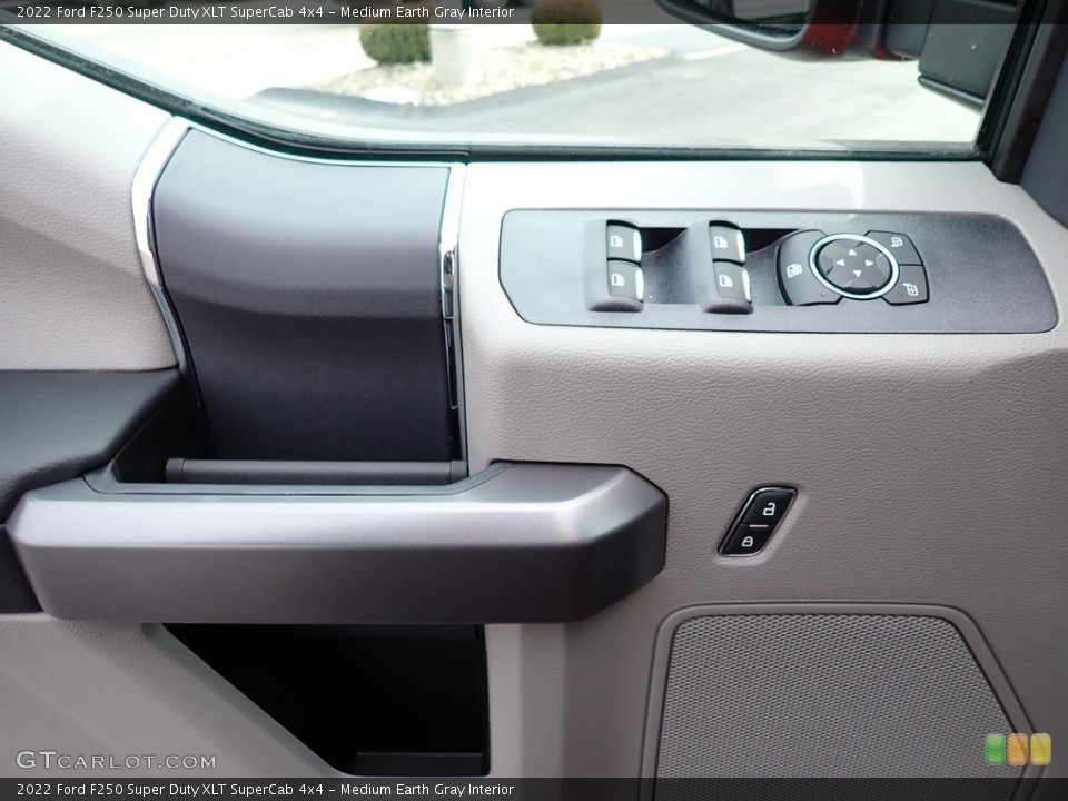 Medium Earth Gray Interior Door Panel for the 2022 Ford F250 Super Duty XLT SuperCab 4x4 #143586592