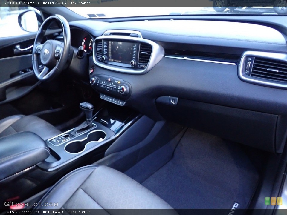 Black Interior Dashboard for the 2018 Kia Sorento SX Limited AWD #143590183