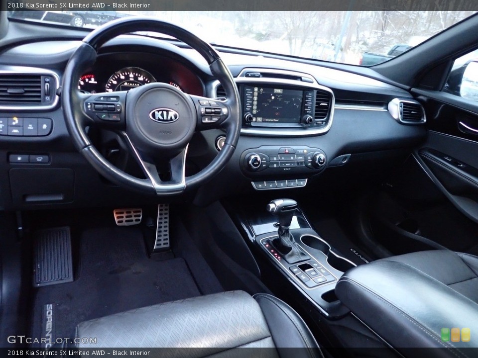 Black Interior Photo for the 2018 Kia Sorento SX Limited AWD #143590357