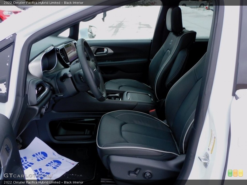 Black Interior Photo for the 2022 Chrysler Pacifica Hybrid Limited #143598791