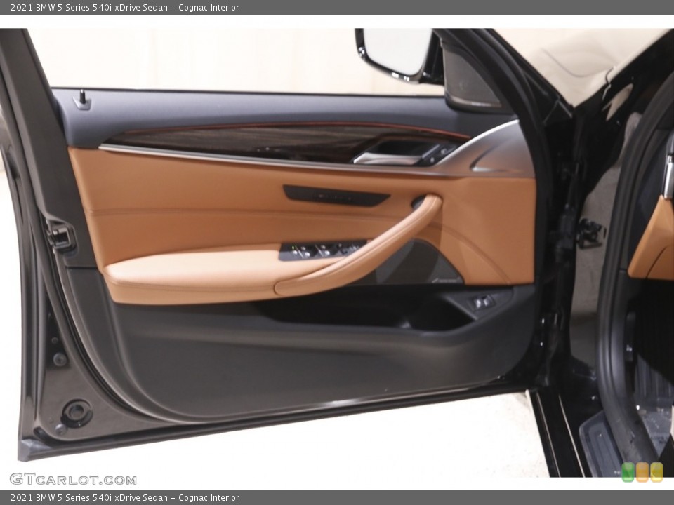 Cognac Interior Door Panel for the 2021 BMW 5 Series 540i xDrive Sedan #143611022