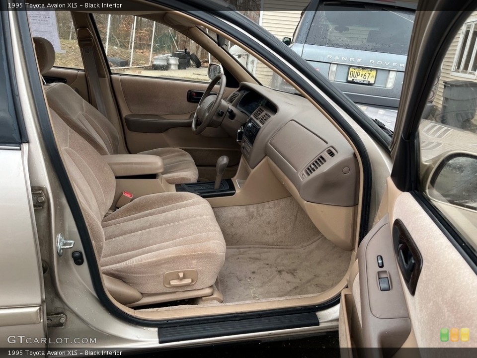 Black Interior Front Seat for the 1995 Toyota Avalon XLS #143622118