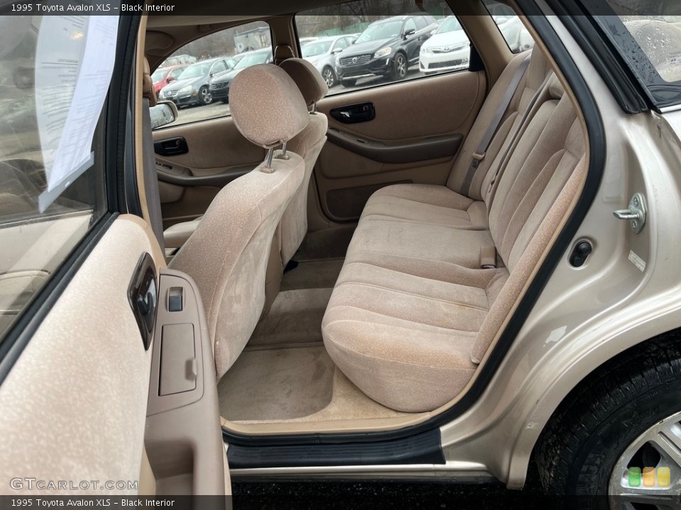 Black Interior Rear Seat for the 1995 Toyota Avalon XLS #143622139