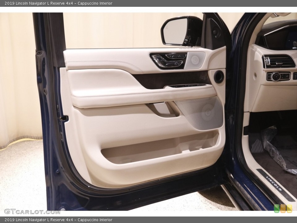 Cappuccino Interior Door Panel for the 2019 Lincoln Navigator L Reserve 4x4 #143645455