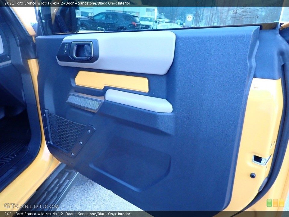 Sandstone/Black Onyx Interior Door Panel for the 2021 Ford Bronco Wildtrak 4x4 2-Door #143652780
