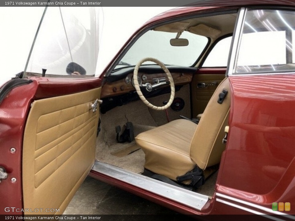 Tan Interior Photo for the 1971 Volkswagen Karmann Ghia Coupe #143660805