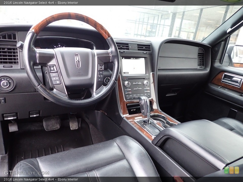 Ebony Interior Photo for the 2016 Lincoln Navigator Select 4x4 #143669096
