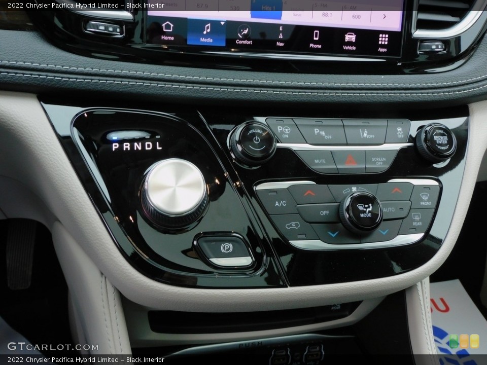 Black Interior Controls for the 2022 Chrysler Pacifica Hybrid Limited #143669174