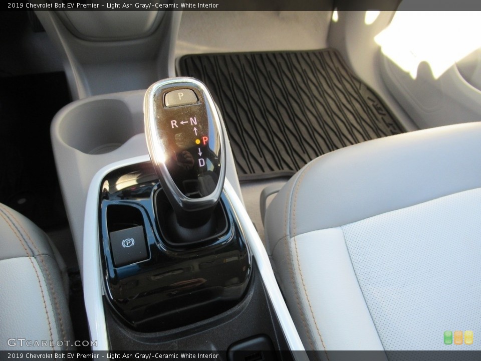 Light Ash Gray/­Ceramic White Interior Transmission for the 2019 Chevrolet Bolt EV Premier #143669855