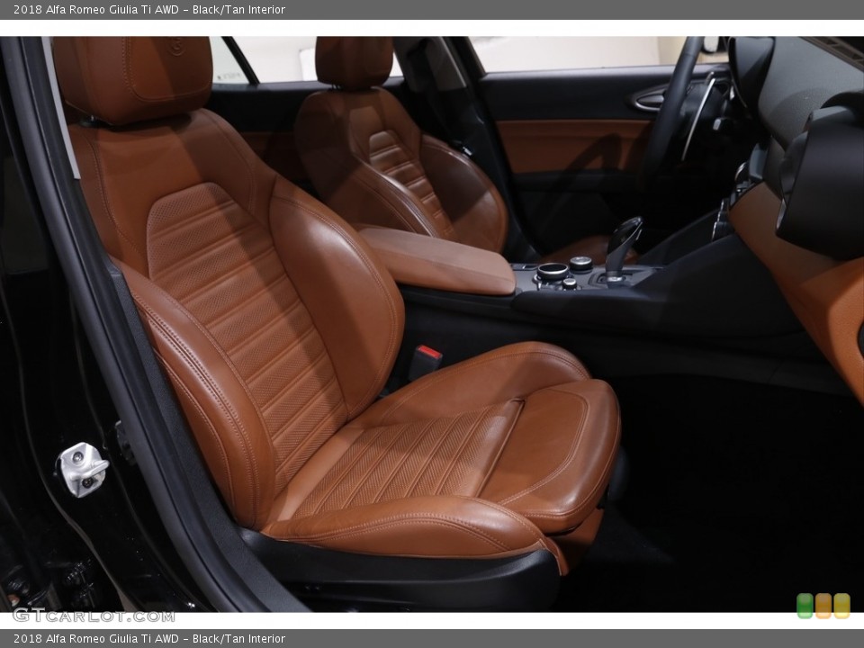 Black/Tan Interior Front Seat for the 2018 Alfa Romeo Giulia Ti AWD #143679659