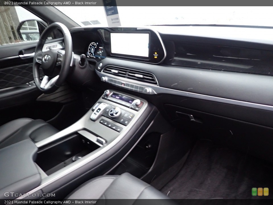 Black Interior Dashboard for the 2021 Hyundai Palisade Calligraphy AWD #143694570