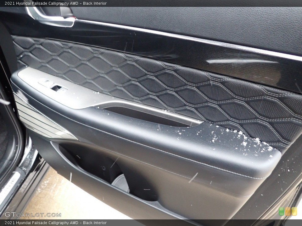 Black Interior Door Panel for the 2021 Hyundai Palisade Calligraphy AWD #143694645