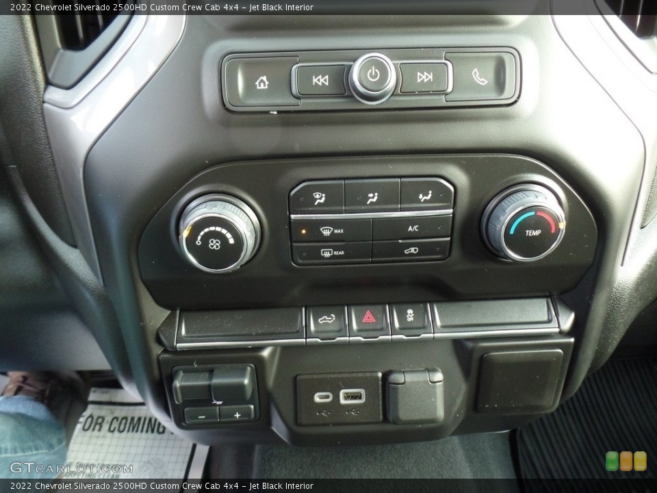 Jet Black Interior Controls for the 2022 Chevrolet Silverado 2500HD Custom Crew Cab 4x4 #143706385