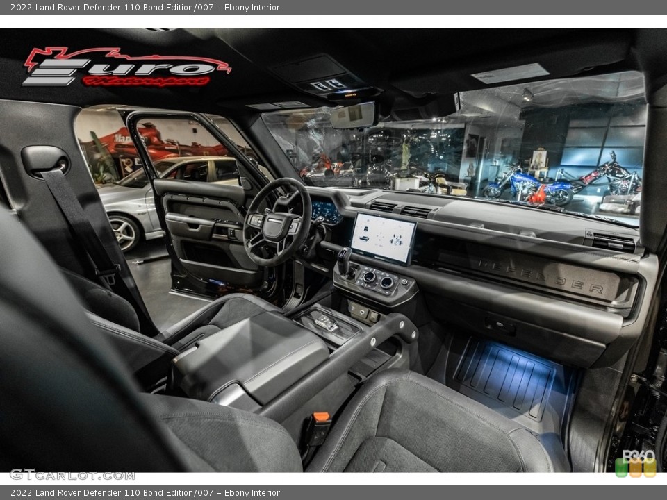 Ebony Interior Photo for the 2022 Land Rover Defender 110 Bond Edition/007 #143708986