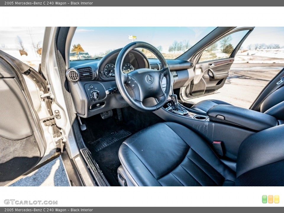 Black Interior Photo for the 2005 Mercedes-Benz C 240 Wagon #143714197