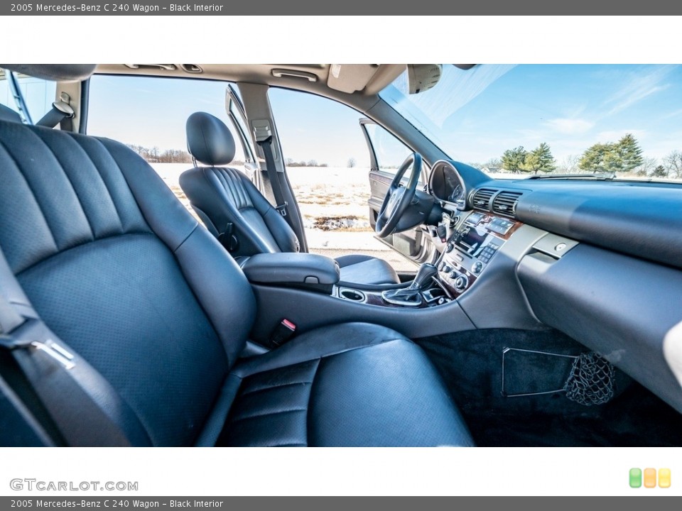 Black Interior Front Seat for the 2005 Mercedes-Benz C 240 Wagon #143714368